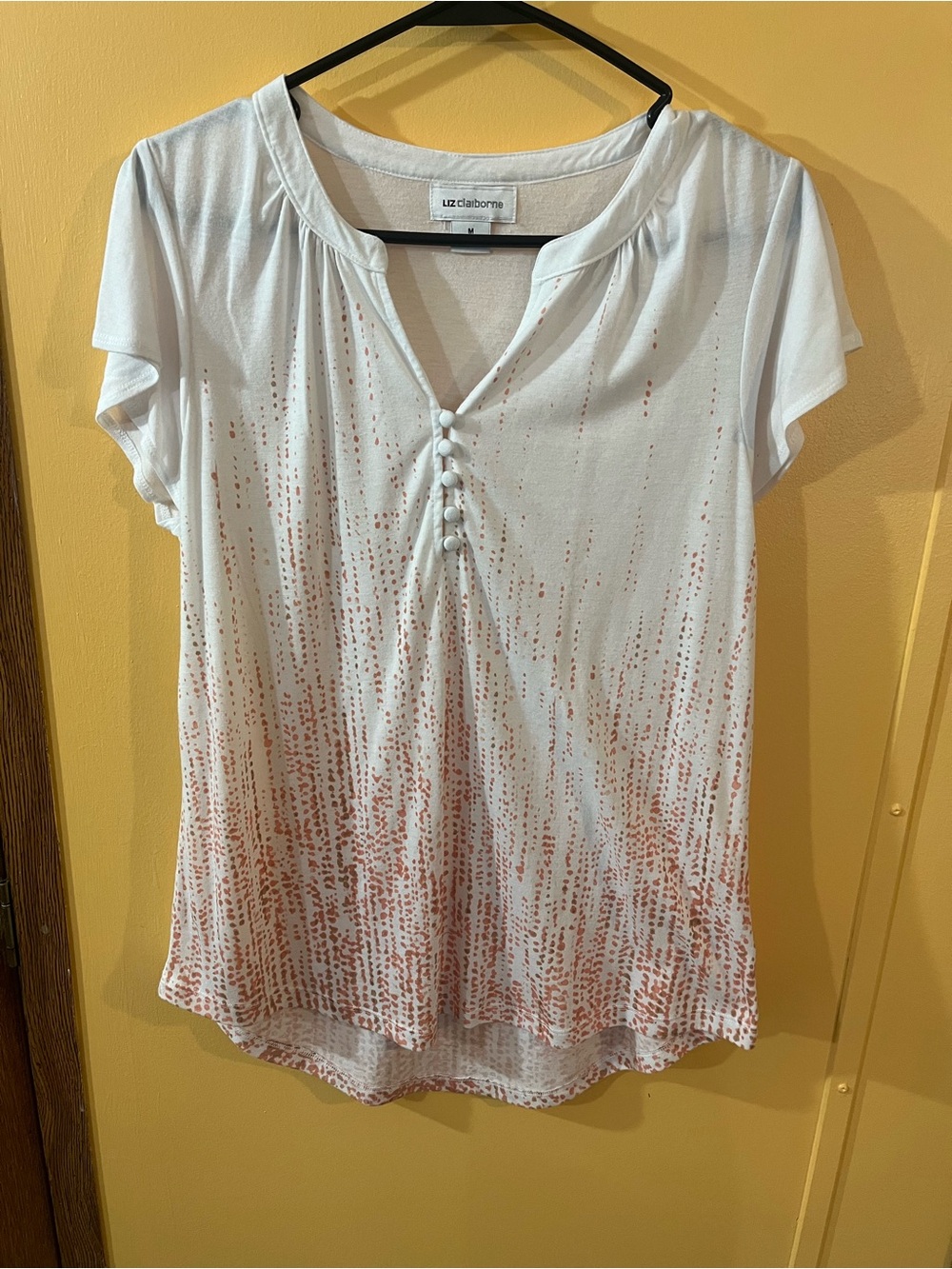 Liz Claiborne White Short-Sleeve Scoop-Neck Top with Coral Dot Ombre
